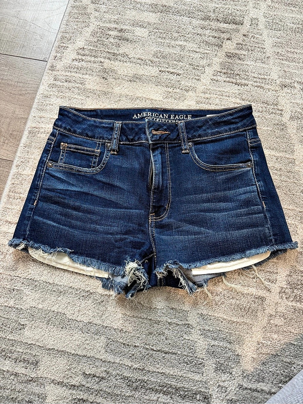 American Eagle Outfitters High Rise Shortie Distressed Denim Jean Shorts Size 8